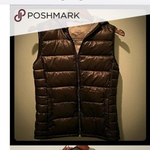 Black packable vest